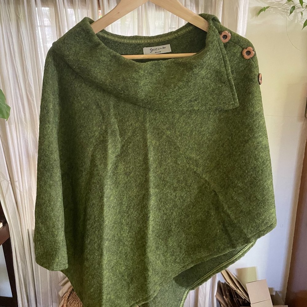 Yoko Wool Ruby Handmade Poncho